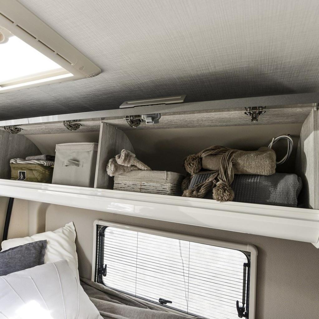 Camper mit grossen Staufächer